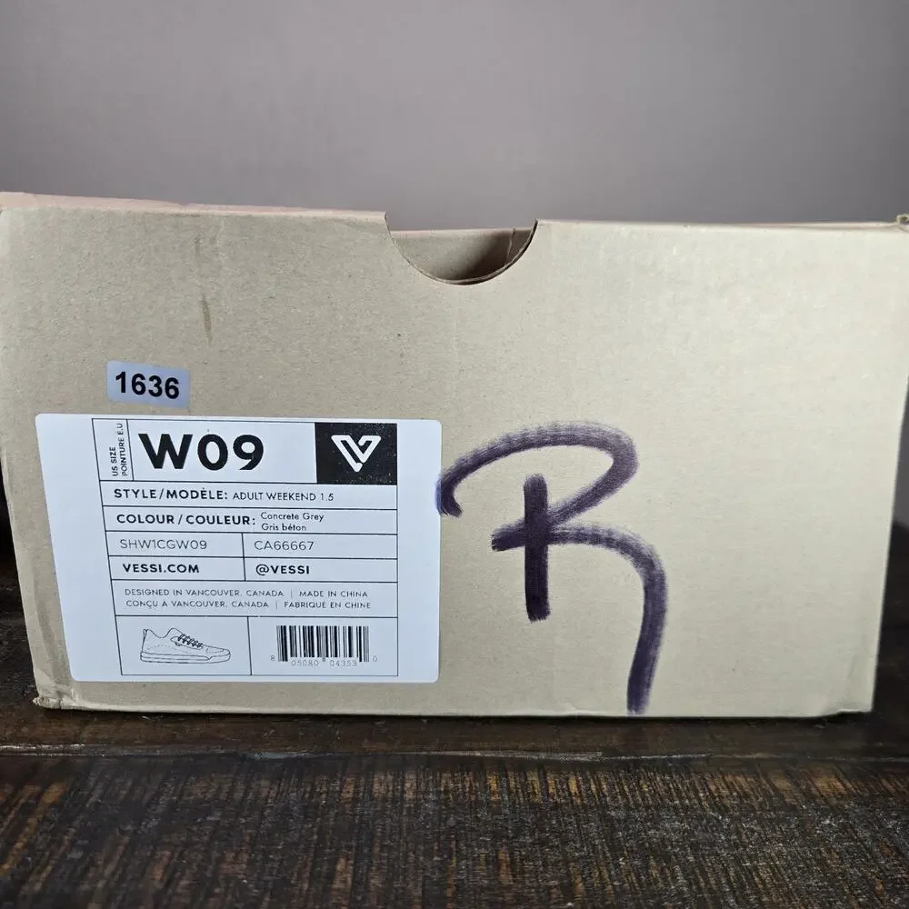 Vessi Weekend 1.5 Sneaker Womens Size 9 Waterproof Shoes Concrete Gray White